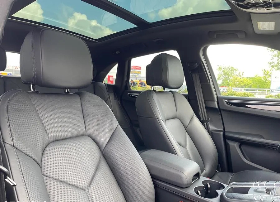 Porsche Macan cena 259800 przebieg: 8940, rok produkcji 2021 z Gliwice małe 667